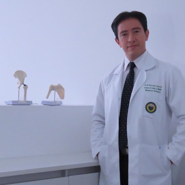 Willian Fernando López Bosiga, Ortopedista y Traumatólogo Bogotá