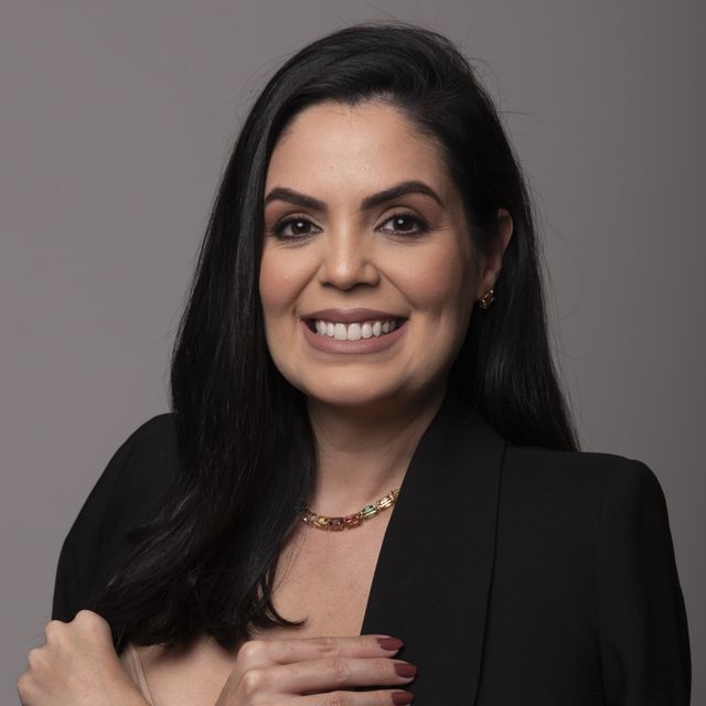 Renata Ferreira Lopes, Dentista Goiânia