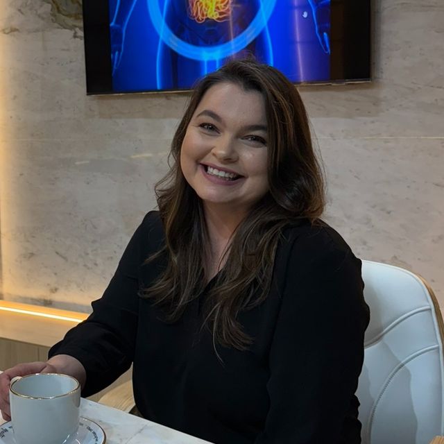 Amanda Juliani Arneiro, Cirurgião do aparelho digestivo Umuarama