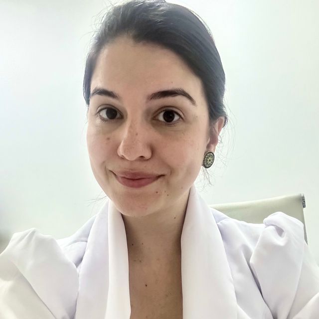 Larissa Logrado Aguiar Pegado, Oftalmologista Fortaleza