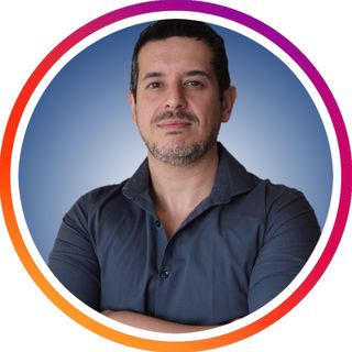 Dr. Israel Adolfo Miranda Busto