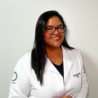 Ampliar imagem: Rosaline de Carvalho, Gastroenterologista Teresina