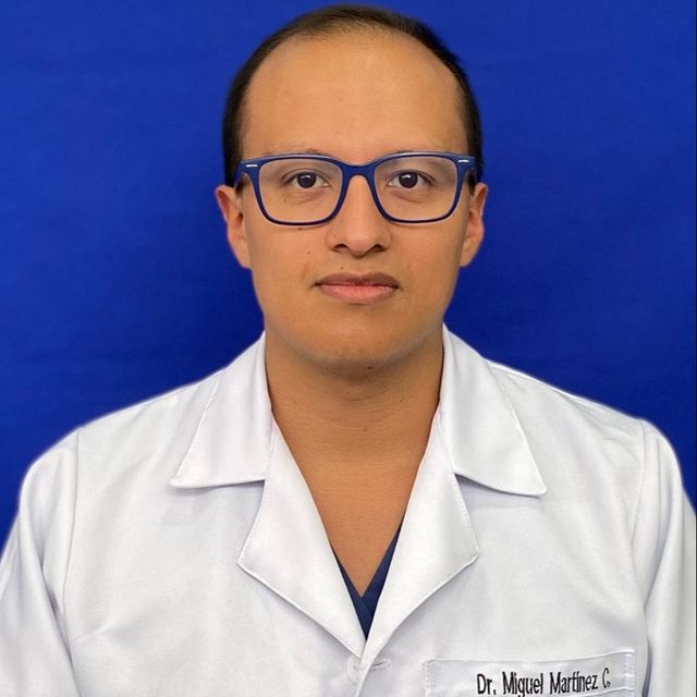 Miguel Ángel Martínez Carreño, Cirujano maxilofacial Bogotá