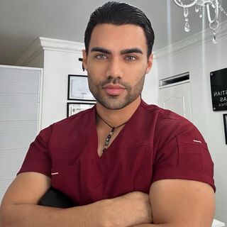 Acercar imagen: Sebastián Cardenas Libreros, Médico general Medellín