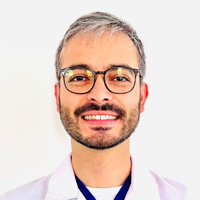 Hernan Rios, Oftalmólogo Bogotá