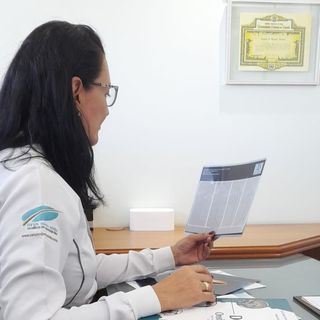 Ampliar imagem: Ana Lúcia Mello de Quadros, Ortodontista Curitiba