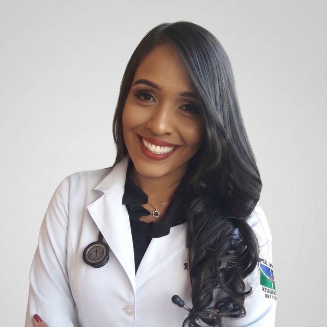 Karellyne Barbosa Cunha Nobre , Médico de família Brasília