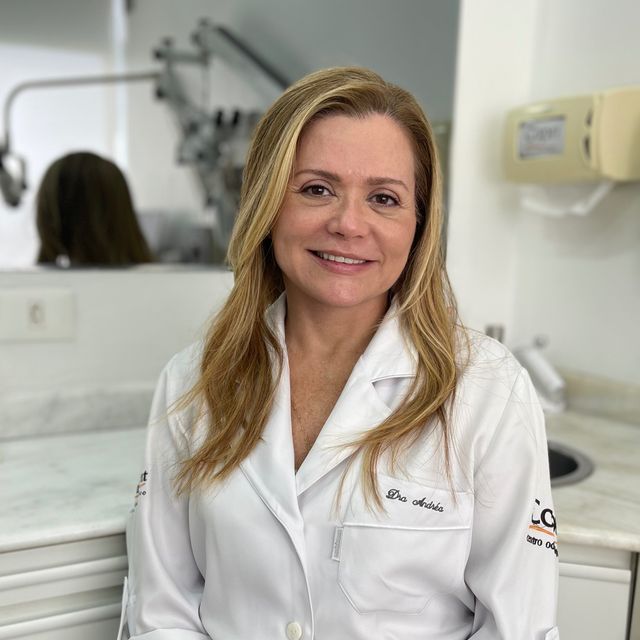 Andrea Romeiro Lopes Cabral