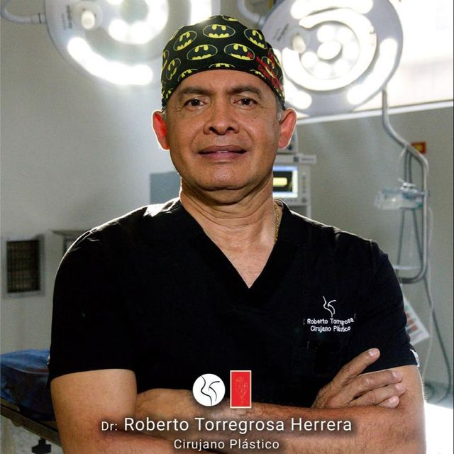 Roberto Torregrosa Herrera, Cirujano plástico Bogotá