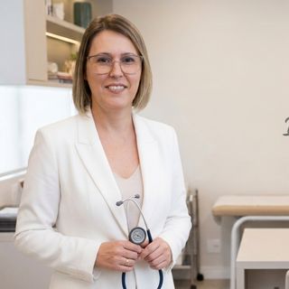 Dra. Luciana Helena Tanajura Cavalcanti