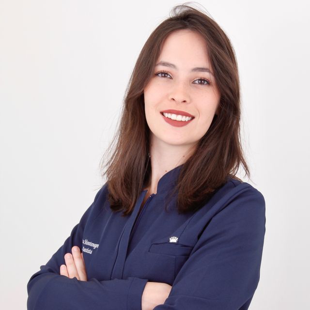Clarissa Montenegro, Dentista Tijuca