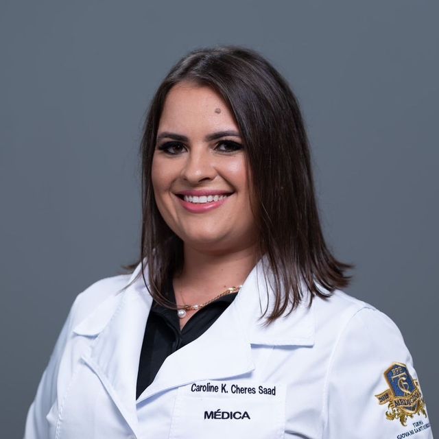 Caroline Kosteczka Cheres Saad, Médico clínico geral Curitiba