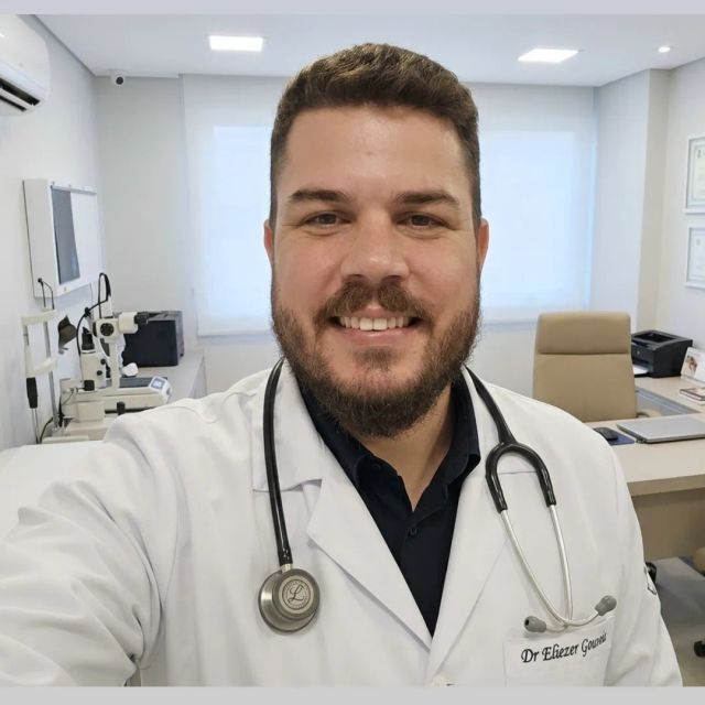 Eliezer  Gouveia, Médico clínico geral Foz do Iguaçu