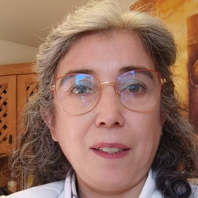 Alejandra Flores Zamora, Psiquiatra Concepción