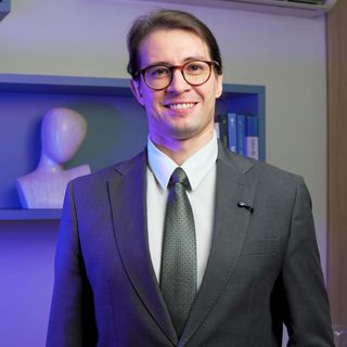 Dr. Augusto Bronzini