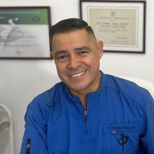 Jose Gabriel Funez Santos, Terapeuta complementario Bucaramanga