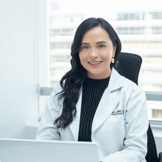 Dra. Sindi Lorena Ñañez Aguirre