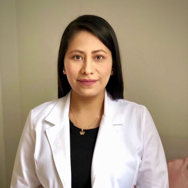 Shirley Ramos Cooper, Oftalmólogo Lima