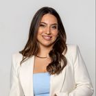 Dra. Laís Maia Sturzeneker