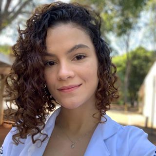 Ampliar imagem: Gabriela  Araujo Arantes, Dentista Goiânia