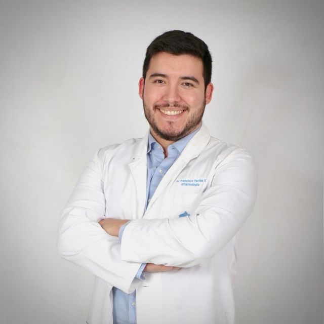 Francisco Farfán Vásquez, Oftalmólogo Santiago