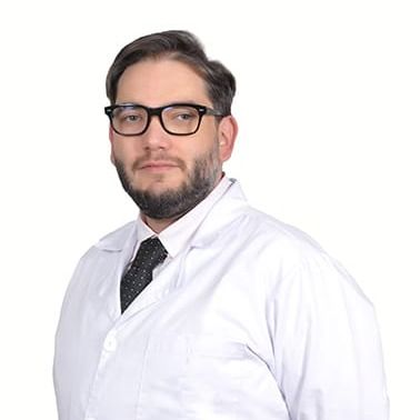 Favian Leonardo Medina Pezzotti, Especialista en Cuidados Críticos Bogotá