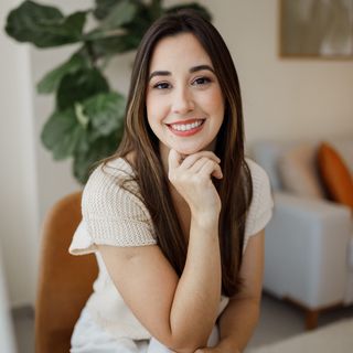 Dra. Thainá Dotti de Vilhena Junqueira