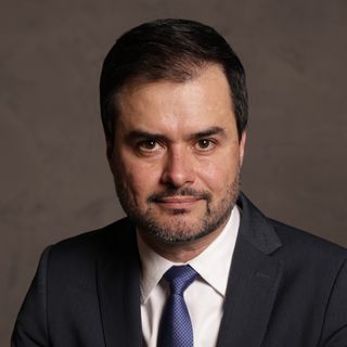 Dr. Humberto Graner Moreira