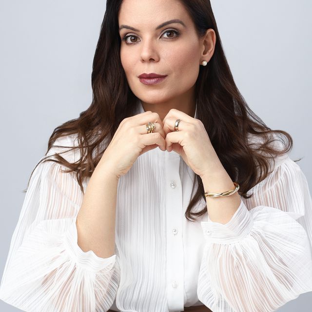 Milagros  El Abras Ankha, Cirurgião buco-maxilo-facial São José dos Campos