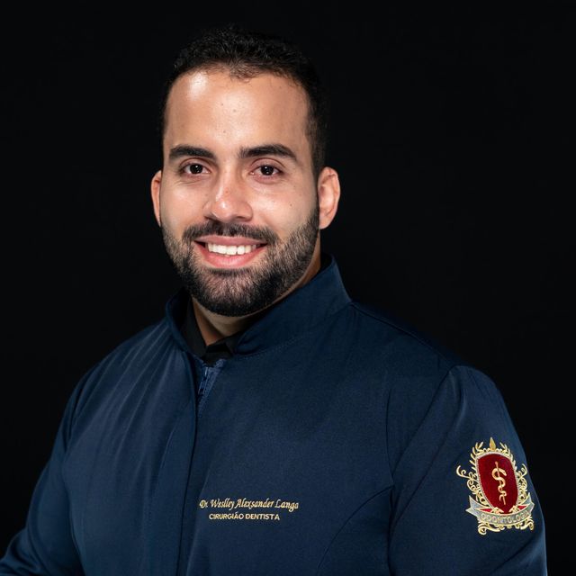 Weslley Alexsander de Oliveira Langa, Dentista Vitória