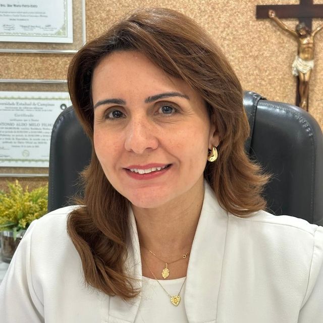 Aline Maria Garcia Costa, Endocrinologista Fortaleza