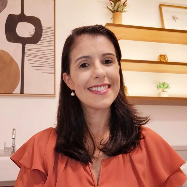 Paula Vallegas Soares, Neurologista Rio de Janeiro