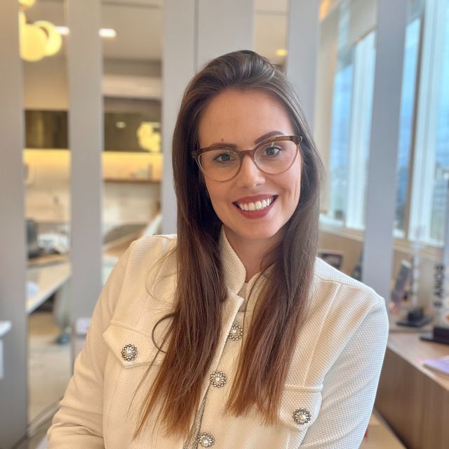 Julia Höfler, Endocrinologista Porto Alegre