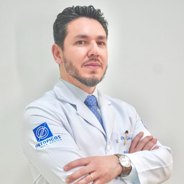 Gabriel Sato Ikuhara C. Picos, Ortopedista - Traumatologista Assis