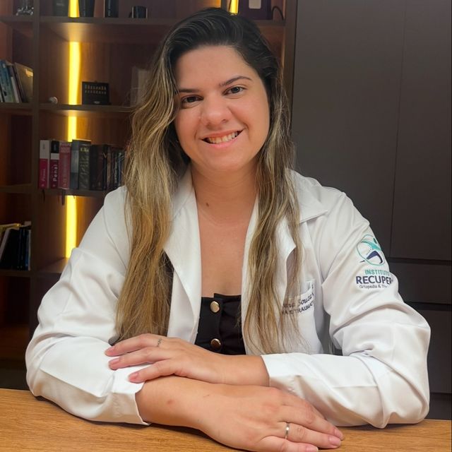 Lorena Souza Vilela, Ortopedista - Traumatologista Uberlândia