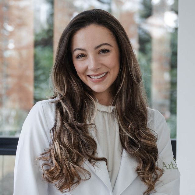 Gabriella Maria Martins Favero, Neurologista Curitiba