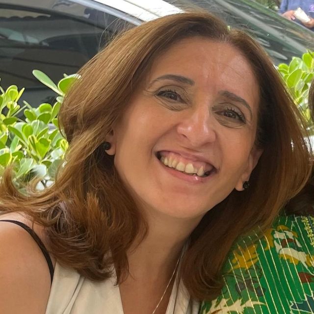 Andrea Freire Gutman , Médico clínico geral Duque de Caxias