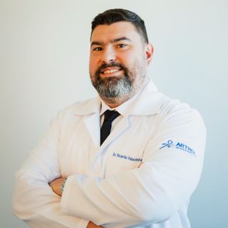 Ampliar imagem: Ricardo Sprenger Falavinha Junior, Ortopedista - Traumatologista Curitiba