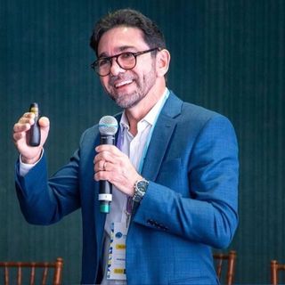 Ampliar imagem: Francisco Jose Alencar, Neurocirurgião Teresina