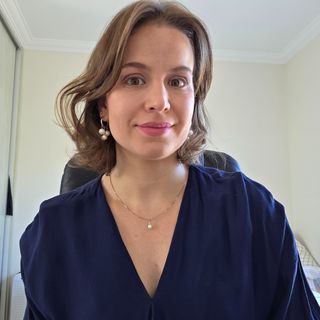 Dra. Lara  Nasser Toschi