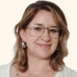 Victoria Brandt, Psicólogo Pilar