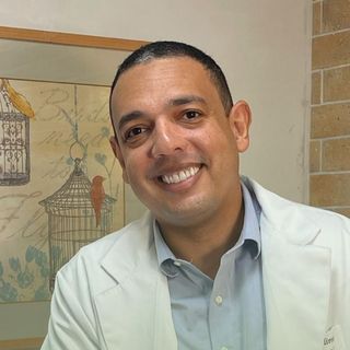 Ampliar imagem: Lucas Moreira Oliveira, Geriatra Salvador