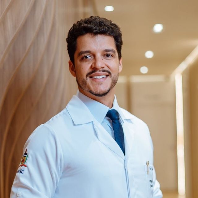 João Victor Borges Mendes, Cirurgião do aparelho digestivo Florianópolis