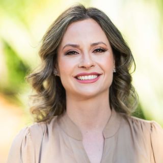 Ampliar imagem: Paula Luz Stocco, Dermatologista Brasília