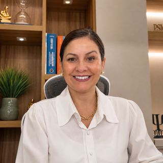 Gislaine Lobo, Psicólogo Curitiba