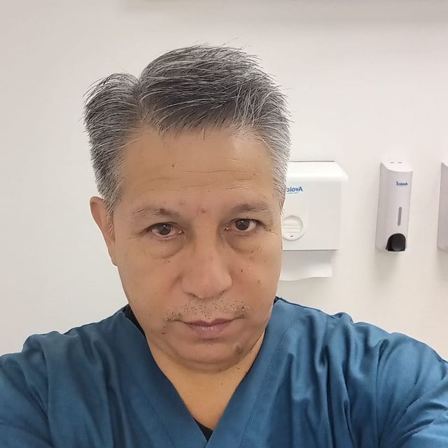 Patricio Torres, Médico general Santiago