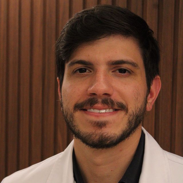 João Pedro Cavalcante Roriz Teixeira, Oftalmologista Goiânia