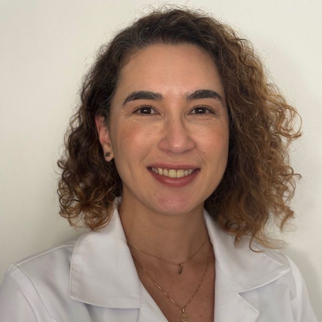 Debora de Moraes Sedano, Dermatologista Porto Alegre