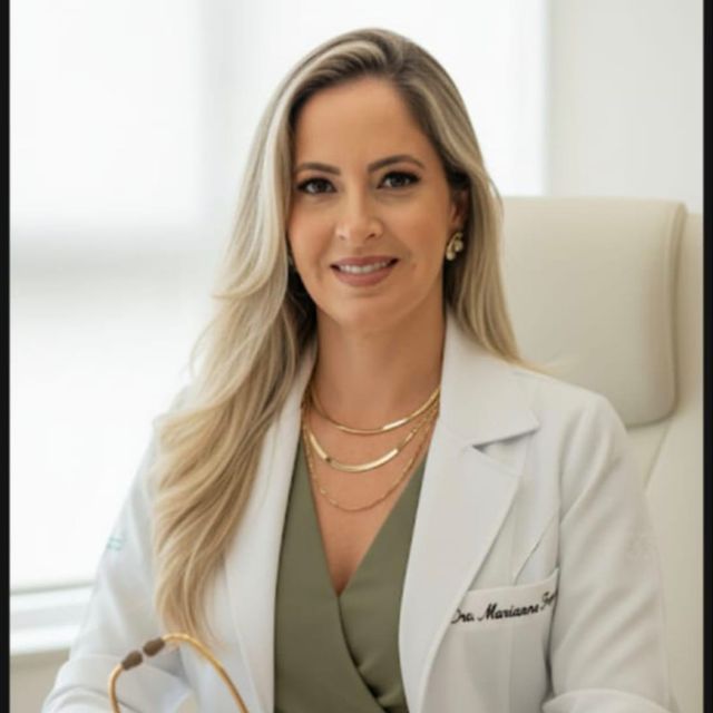 Marianne Ferraz, Médico clínico geral Navegantes