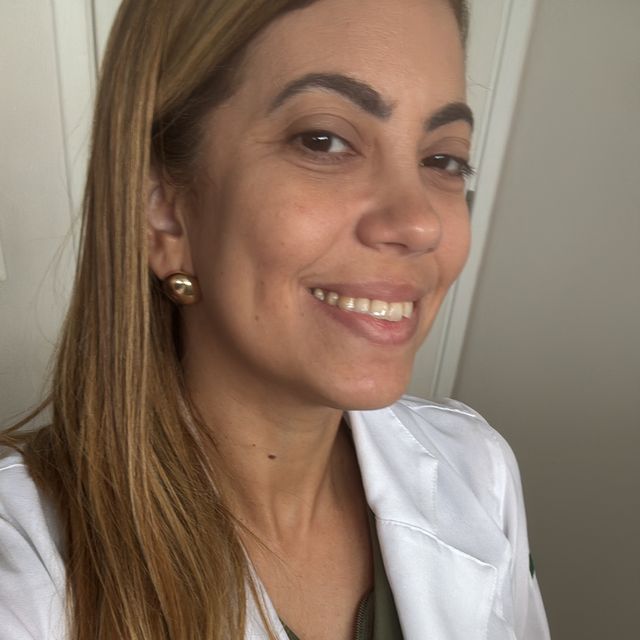 Raquel Holanda Sales, Cirurgião de cabeça e pescoço Fortaleza